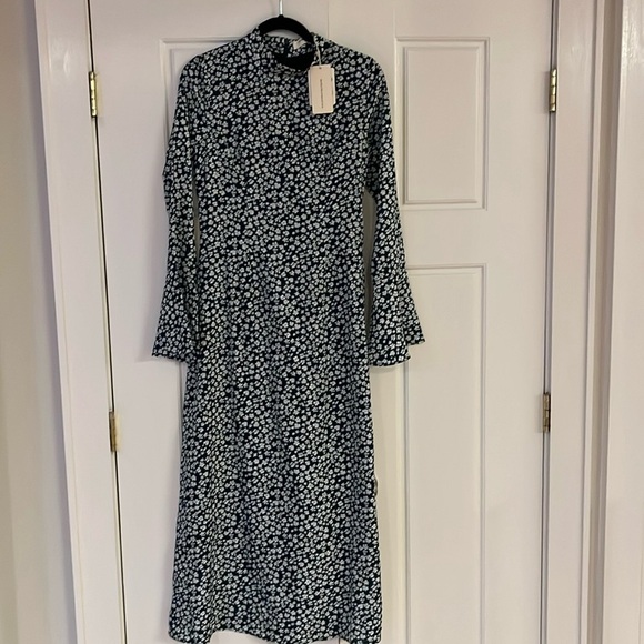 NWT COMMENSE green floral trumpet sleeve midi dress size medium - Picture 1 of 7